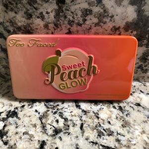 Too Faced Sweet Peach Glow
